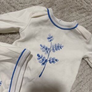 Mon Tresor stretchy and bonnet 6M stem stitch collection blue and white